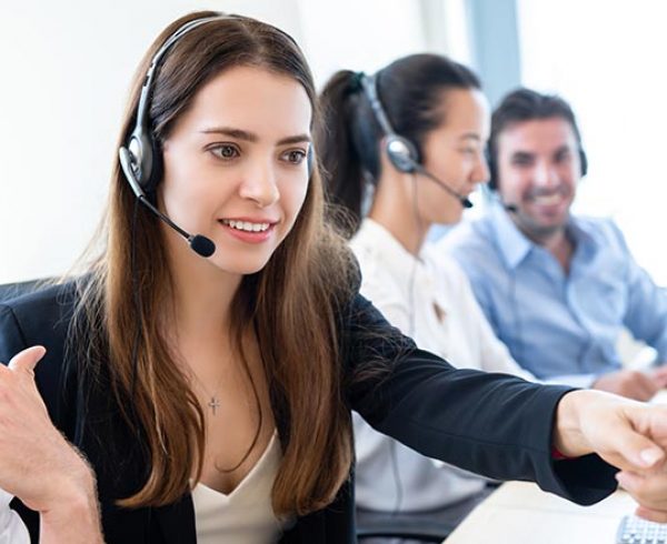 Customer service outsourcing vendor on call